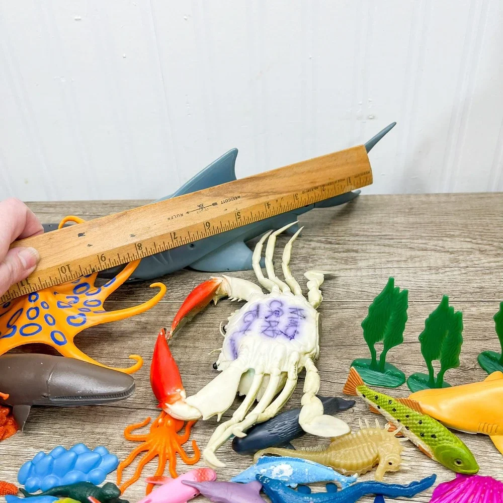 Sea Creature Toy Lot Sharks Whale Octopus Crab Fish Plastic Figures
